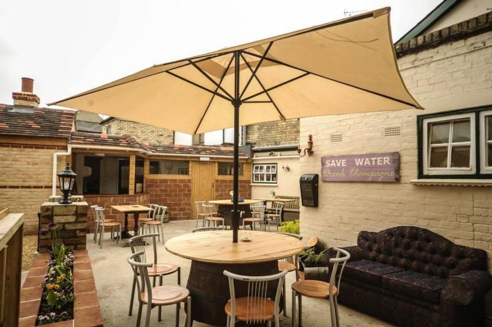 فندق كامبريدجفي  The Carpenter'S Arms المظهر الخارجي الصورة